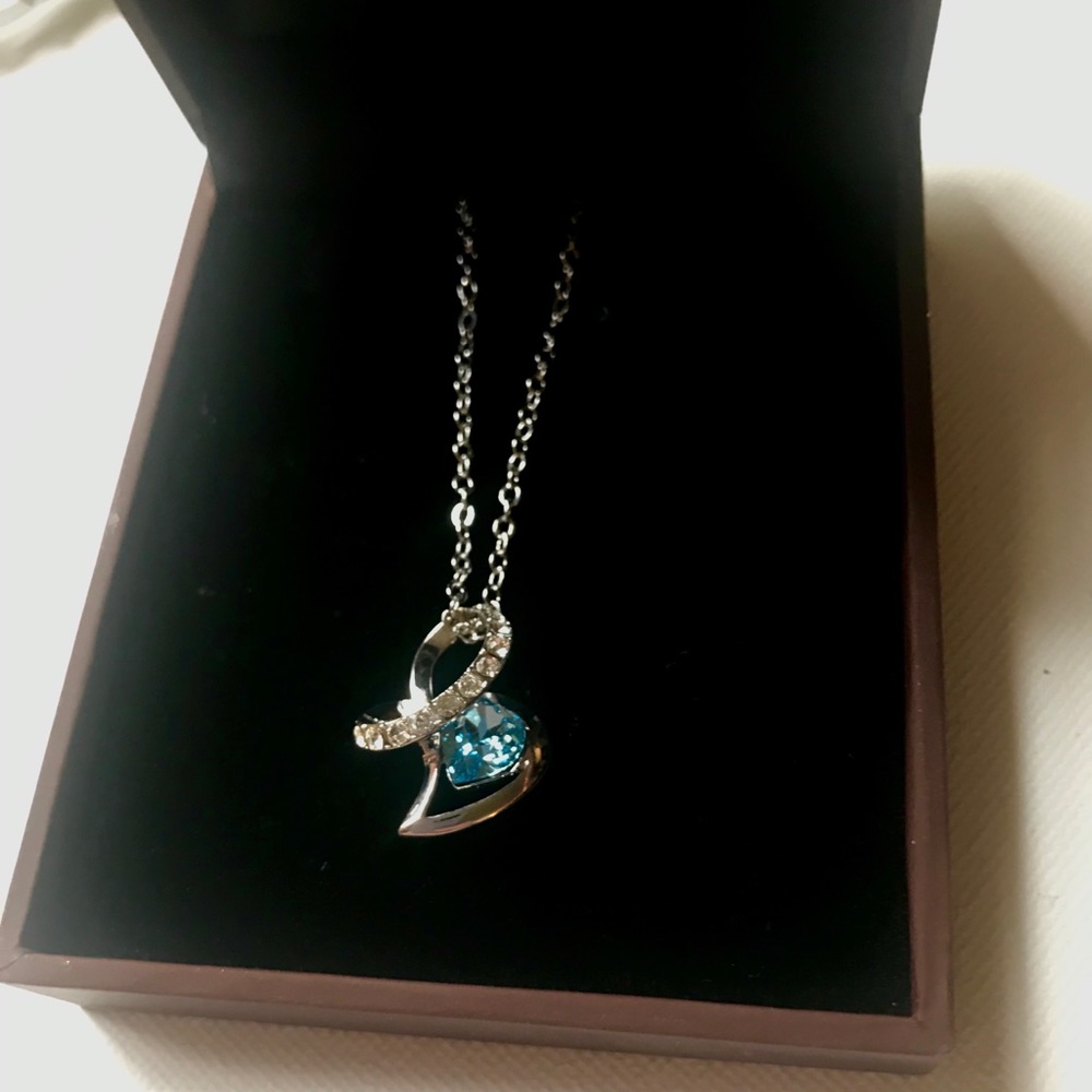 Aquamarine Cat Eye Jewels Necklace
